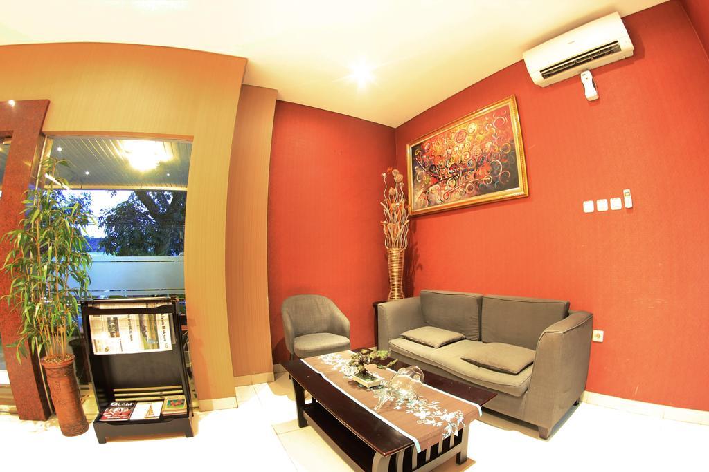 Sutan Raja Guest House Bandung Exterior foto